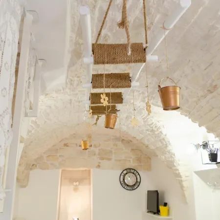 Al Bianco Nido White Stone Apt In Martina Franca Exterior photo