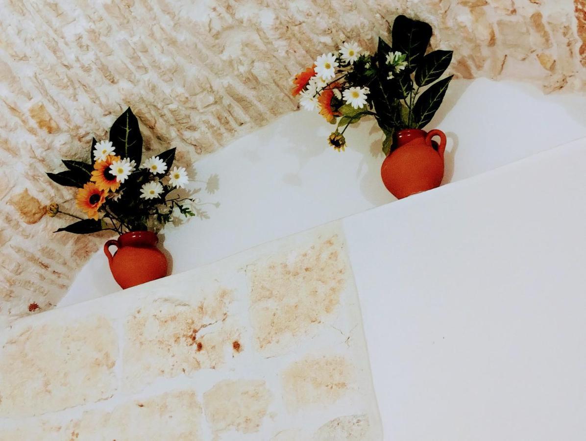 Al Bianco Nido White Stone In Holiday home