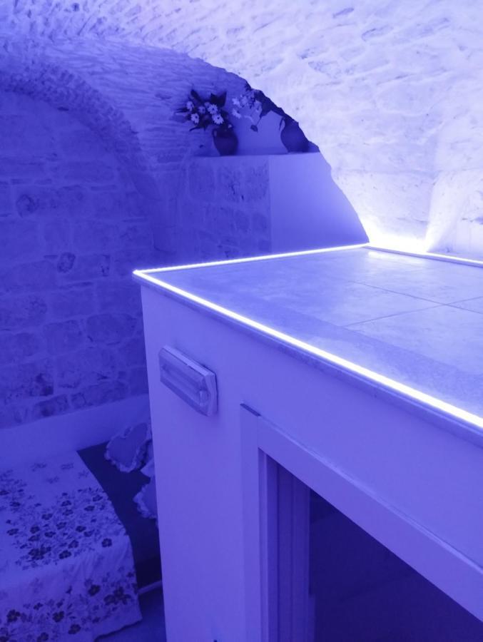 Al Bianco Nido White Stone In *
